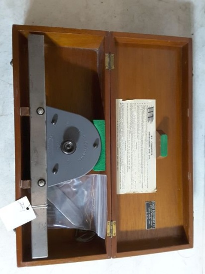 M.C. Clinometer S/n 34215 14"w & 4"h In Original Wooden Case. Estimated Sh