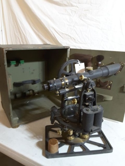 David White Co. Milwaukee, Wi Model M-7020, 1953 Usa #721199, 18"t X 14"w V