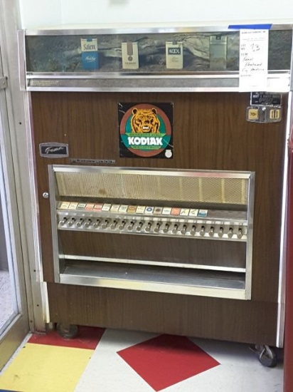 Fawn Fleetwood Cigarette Vending Machine