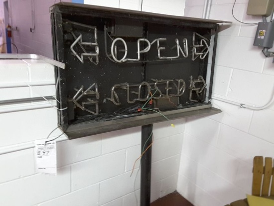 Approx. 42"w Post Mount Open/closed Neon Not Working