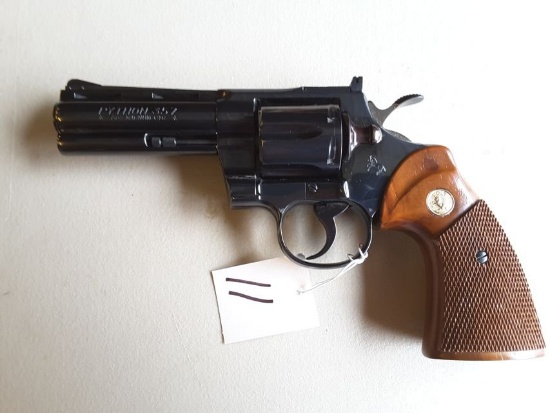 Colt Python 357 Magnum 4” Blued S/n V22700