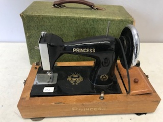 Princess sewing machine in original box, box has some damage