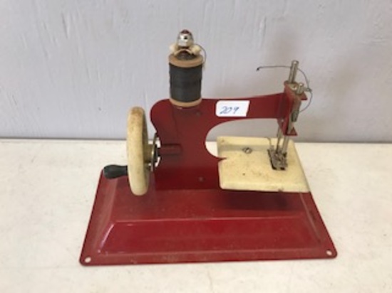 Red approx. 95% paint hand crank