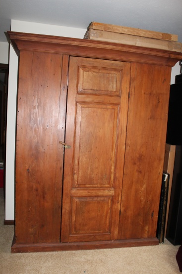 60” Pine 1 Door Kas Wardrobe