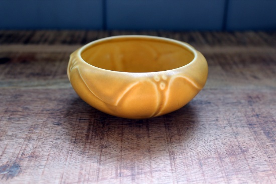 1931 Rookwood #2099 yellow approximate 5" diameter bowl/vase