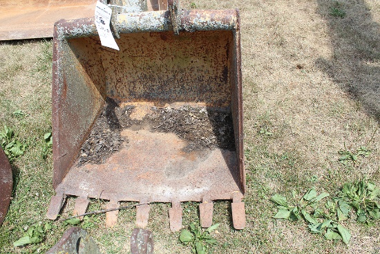 CASE 580 36" BUCKET
