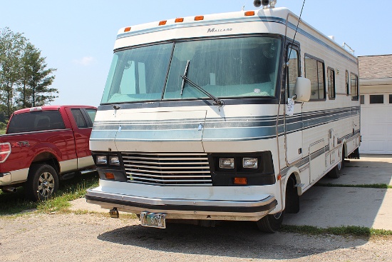 MALLARD APPROX. 33' MOTORHOME 1987 CHEVY 54 GAS ENGINE, ONLY 43,000 MILES, CLEAN UNIT  AND EXCELLENT