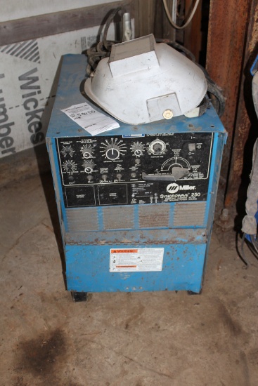 OLDER MILLER 250 AC/DC WELDER