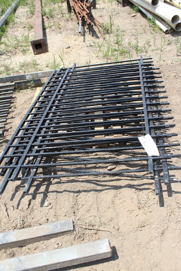 (3) 5' PIECES OF ALUM FENCING NO ARROW