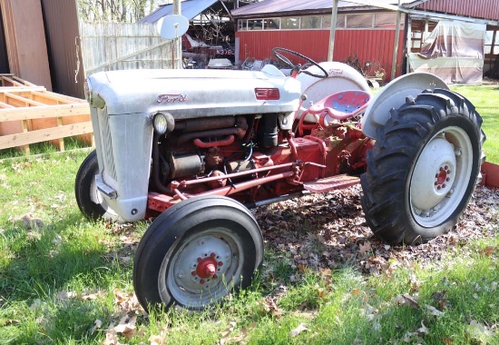 Ford 600 Tractor