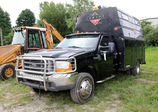 1999 F550 Super Duty with 7.3L diesel engine, 166K miles, with a 12' oversized utility bed, 2x4, tru