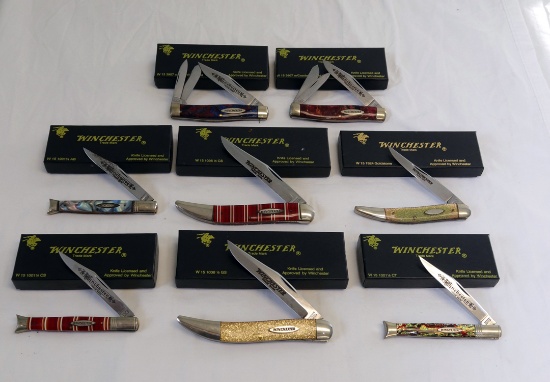 (8) WINCHESTER ALL IN BOXES VARIED KNIVES ALL HAVE RUSTY BLADES