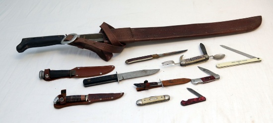 VARIED HUNTING KNIVES, DESCO CHEMICAL, LARGE KNIFE, WESTERN KNIFE, AND A LA