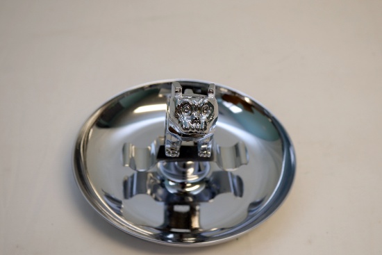 MAC BULLDOG ASH TRAY NIB