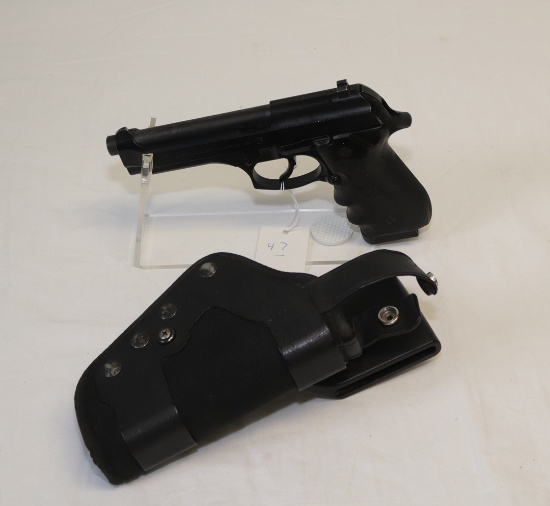 BERETTA MODEL 96D, 45 CAL. HANDGUN, 1 MAGAZINE WITH BELT HOLSTER, 5" BARREL