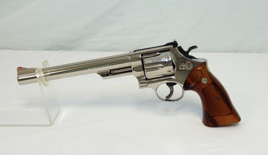 Smith & Wesson 44 mag revolver, model 29-2, nickel finish, 5-3/4"barrel