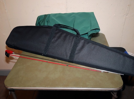 Nylon rifle case, (2) large nylon carrying bags and (2) cleaning rods