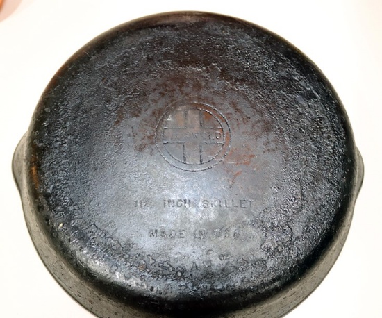 Griswold No. 9 cast iron skillet
