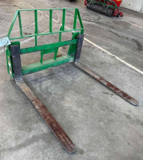JOHN DEERE FORK ATTACHMENT