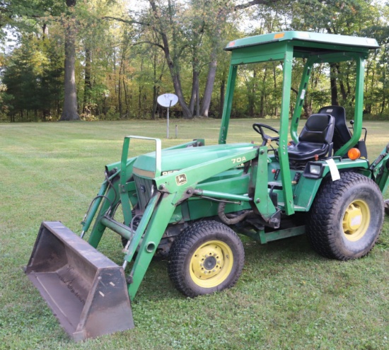 John Deere 955 Utility Tractor w/backhoe& snowblower attachments