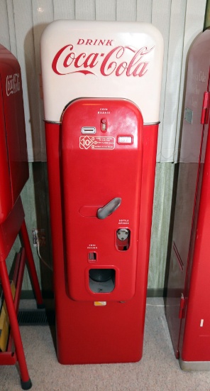 VMC 44 Coca-Cola Machine