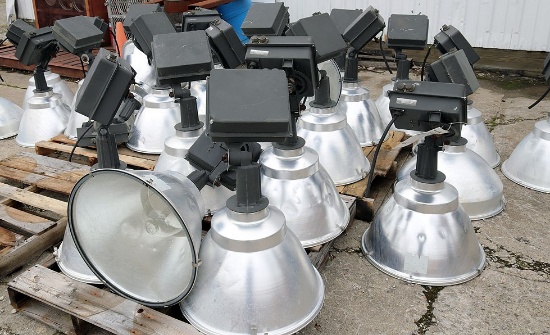 Approx. 25 Industrial Lights