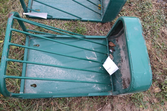 HAY AND GRAIN FEEDER
