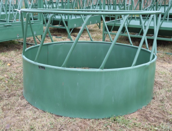CATTLE FEEDER