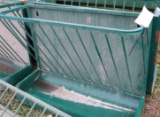 HAY AND GRAIN FEEDER