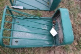 HAY AND GRAIN FEEDER