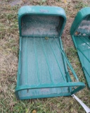HAY AND GRAIN FEEDER