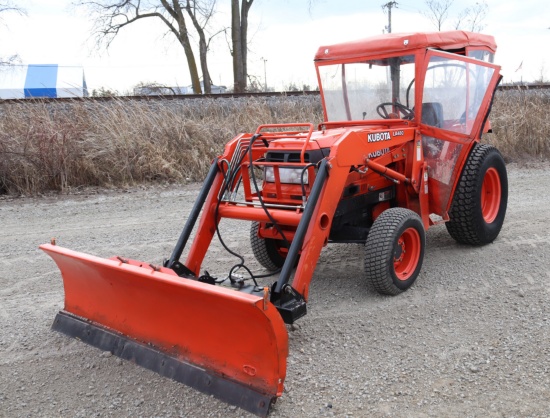 Kubota L2900 Tractor