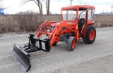 Kubota L2900 Tractor
