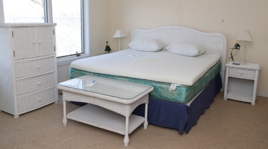 BEDROOM SET