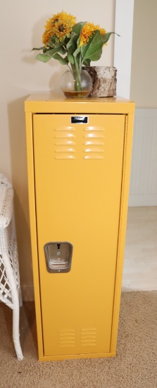 LOCKER
