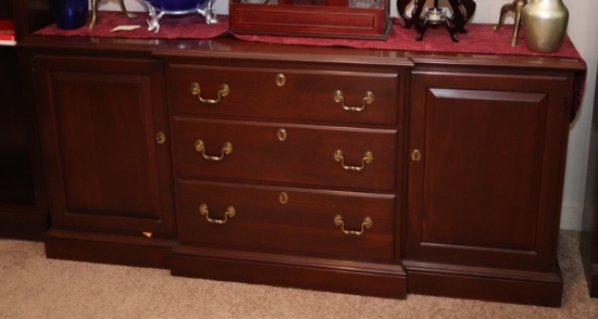 ETHAN ALLEN CHINA CABINET