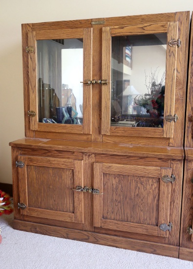 STEPBACK CUPBOARD