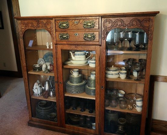 OAK CABINET