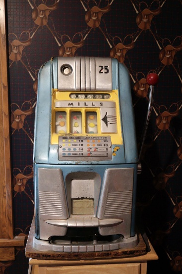 SLOT MACHINE