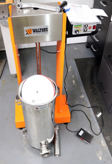 SAUSAGE STUFFER