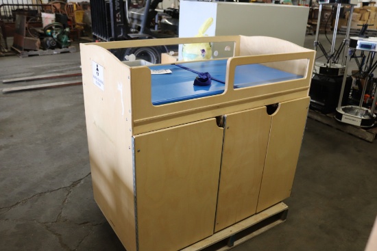 CHAINGING TABLE