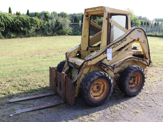 NEW HOLLAND SKID LOADER