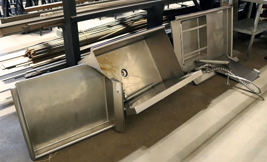 DISHWASHING STATION