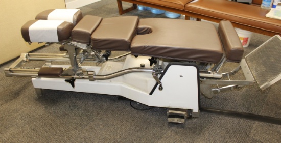 Zenith model 210 Hydraulic High Low Adjusting Table, sn: 0110S-EG60412
