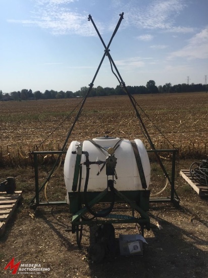 3 PT SPRAYER, 110 GALLON, 27', WITH FOLD OUT BOOMS WITH BEE MODEL 8414 MONITOR