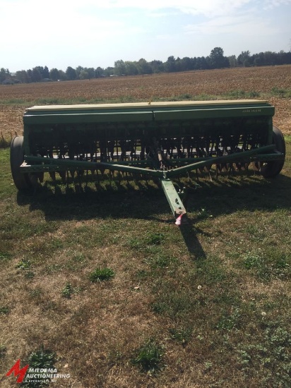 JOHN DEERE 8300 GRAIN DRILL, 23 HOLE, S/N N08000X057619