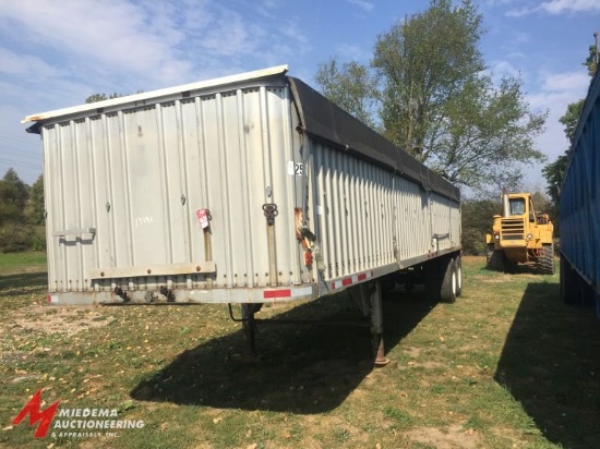 1982 CHAMBERLIN TANDEM AXLE GRAING TRAILER, 36', MODEL JAG-500, 65000 GVW, ALUMINUM
