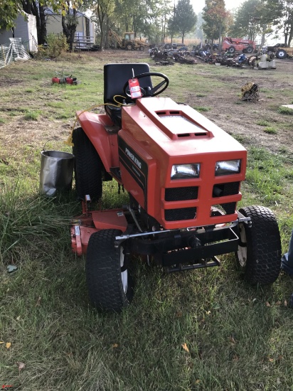 POWER KING 1618 TRACTOR