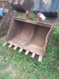 BACKHOE BUCKET WITH TEETH 35