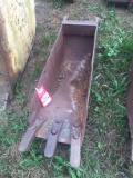 BACKHOE BUCKET WITH TEETH 12